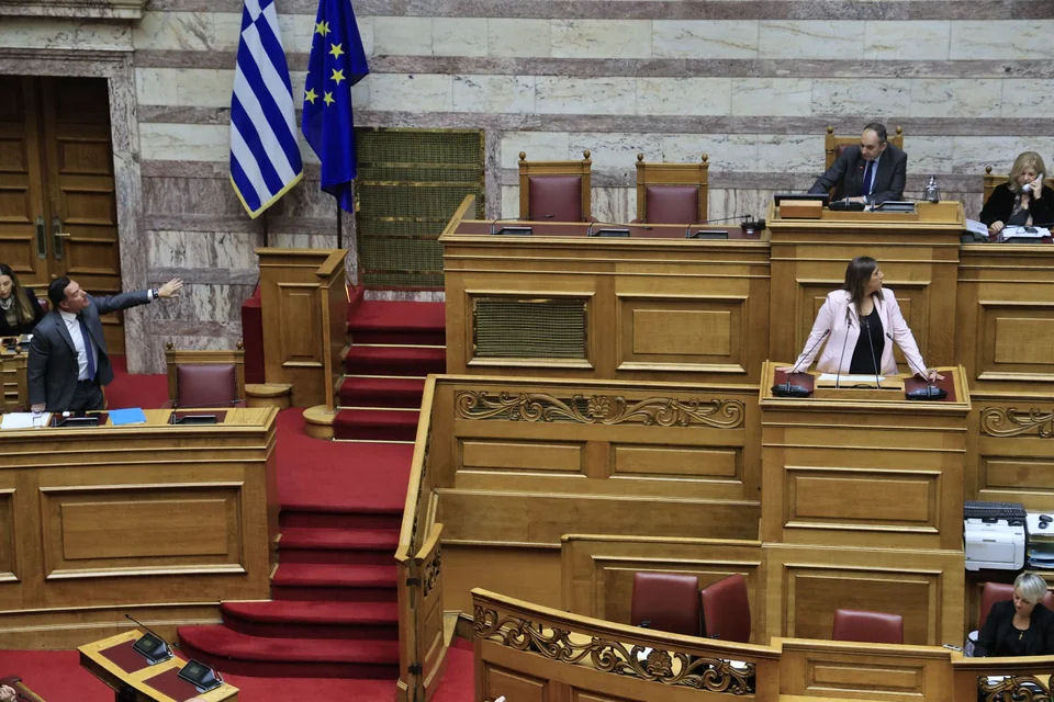 Adonis Konstantopoulou Bouli Diaksifismoi 170326b