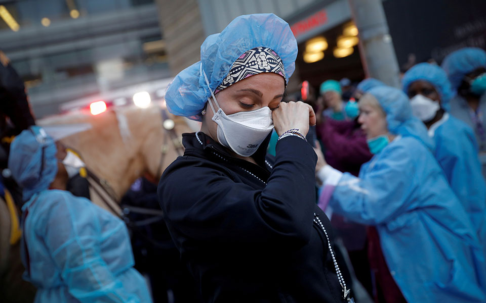 Virus Kosmos Maskes India 230121b