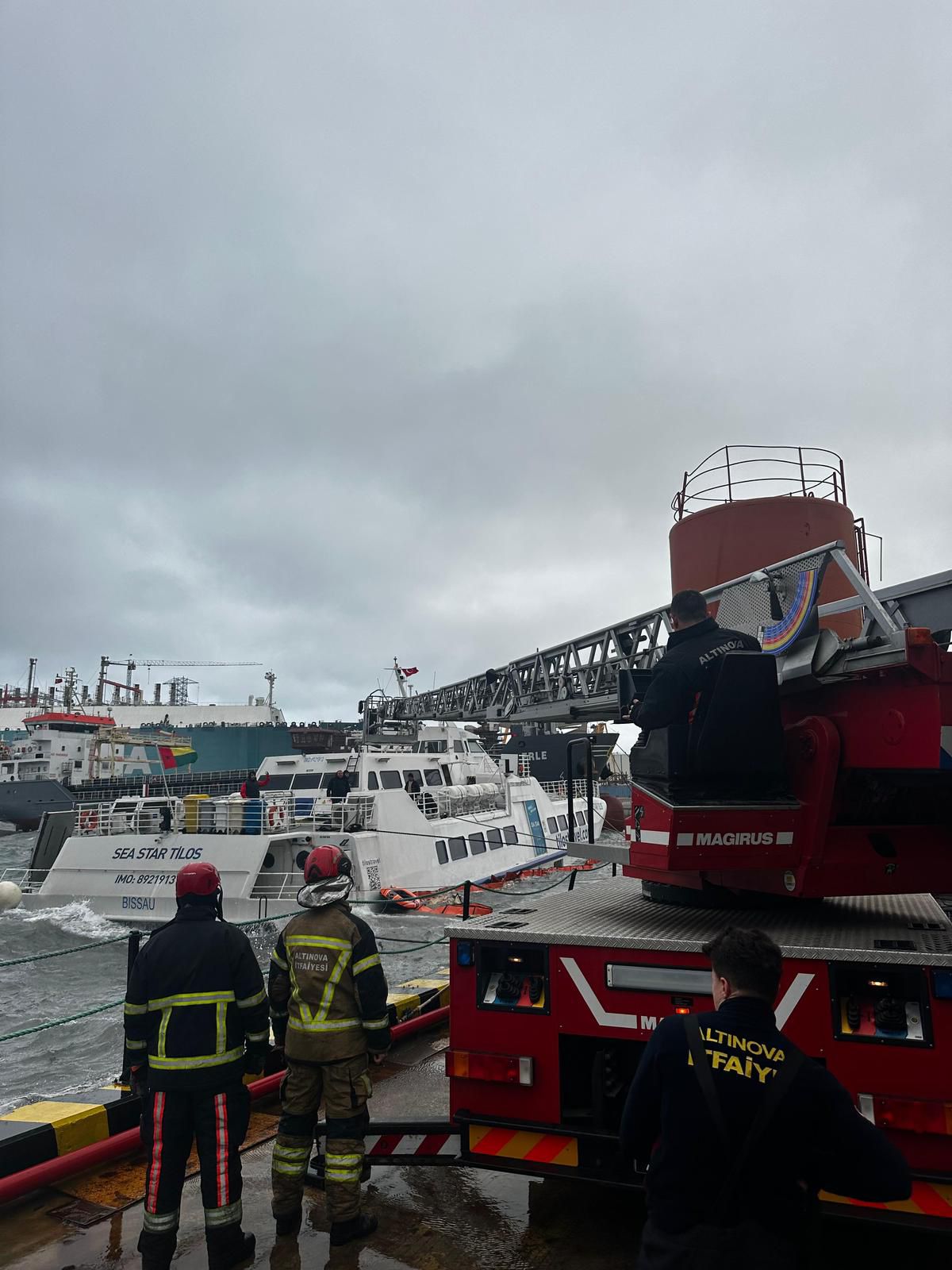 Ploio Sea star tilos Navagio 190226