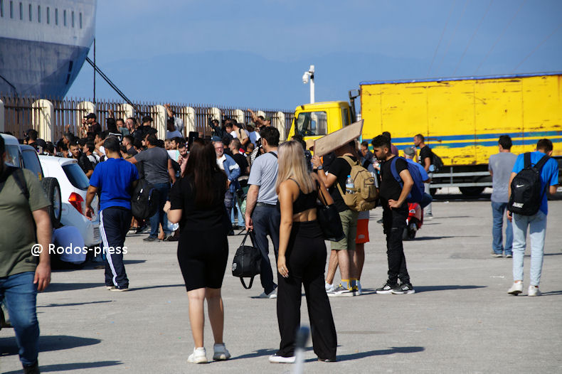 Lathrometanastes Limani Rodos Antidraseis 291023