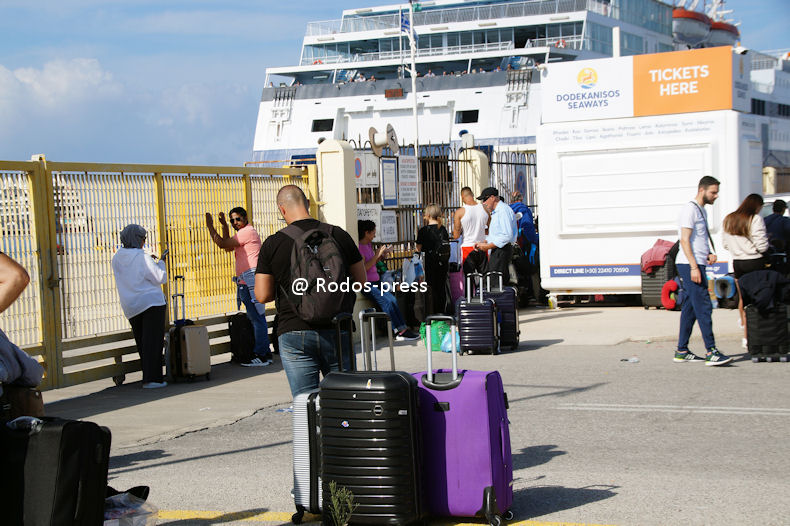 Lathrometanastes Limani Rodos Antidraseis 291023