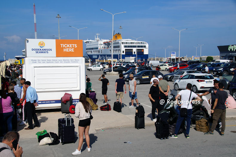 Lathrometanastes Limani Rodos Antidraseis 291023