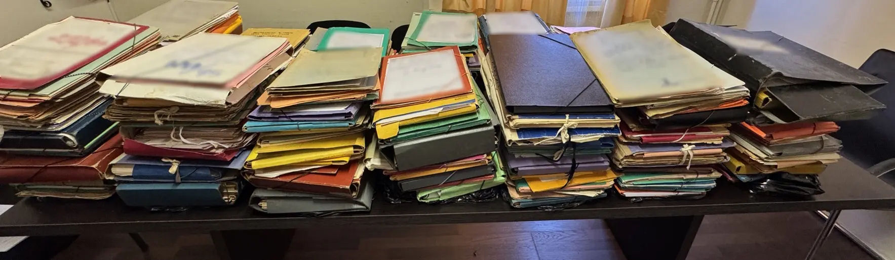 Poleodomia Apates Ekatomyrion Skandalo 200325a