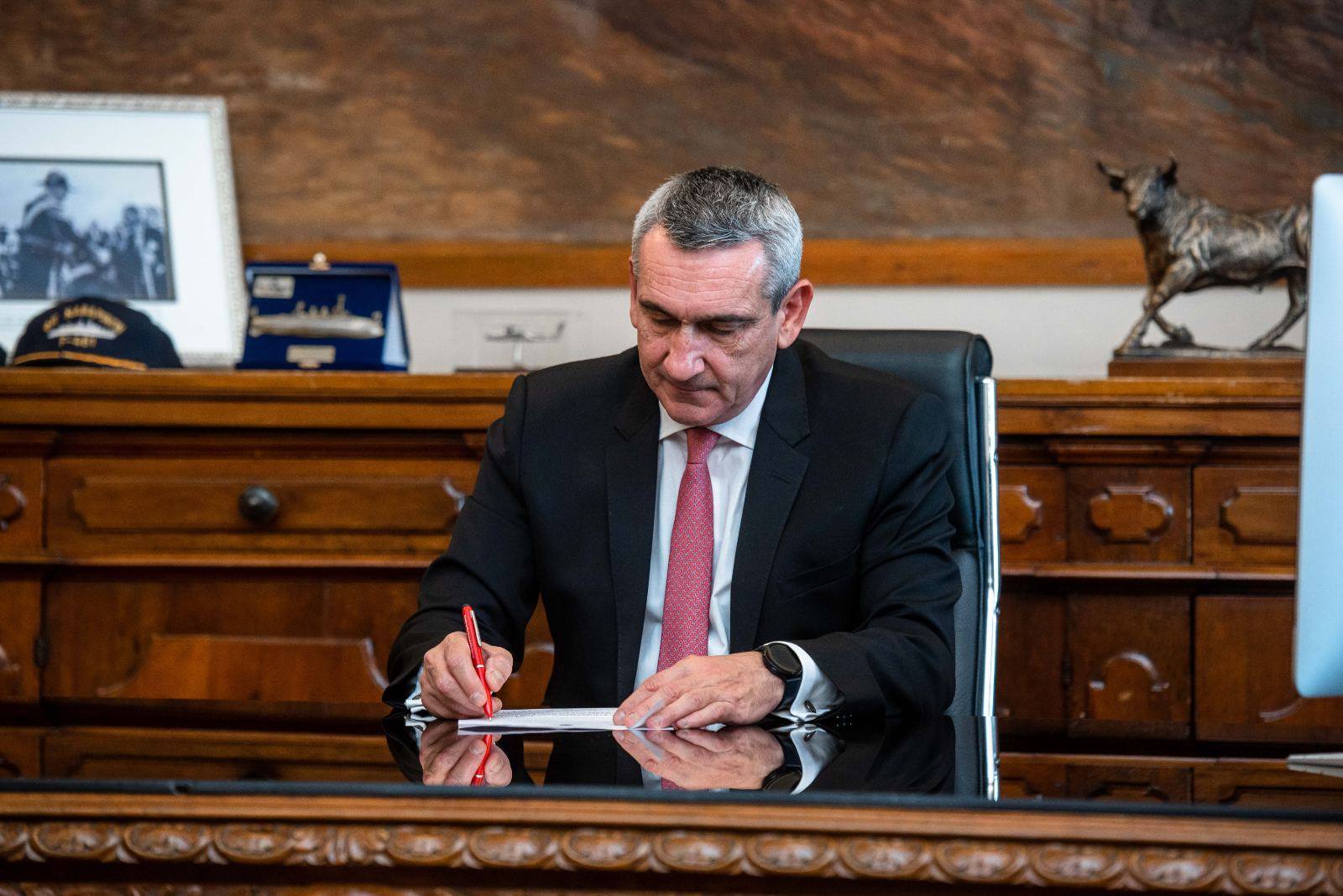 Xatzimarkos Ypografei Grafeio 181121
